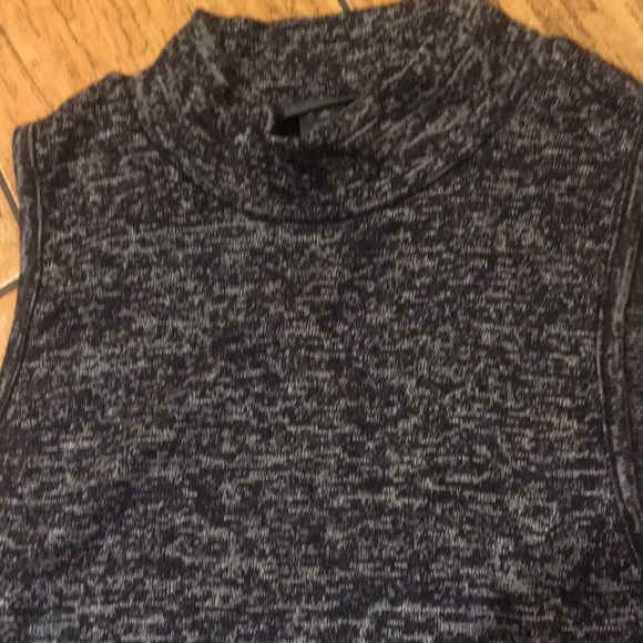 Mock neck tank - Picture 2 of 2